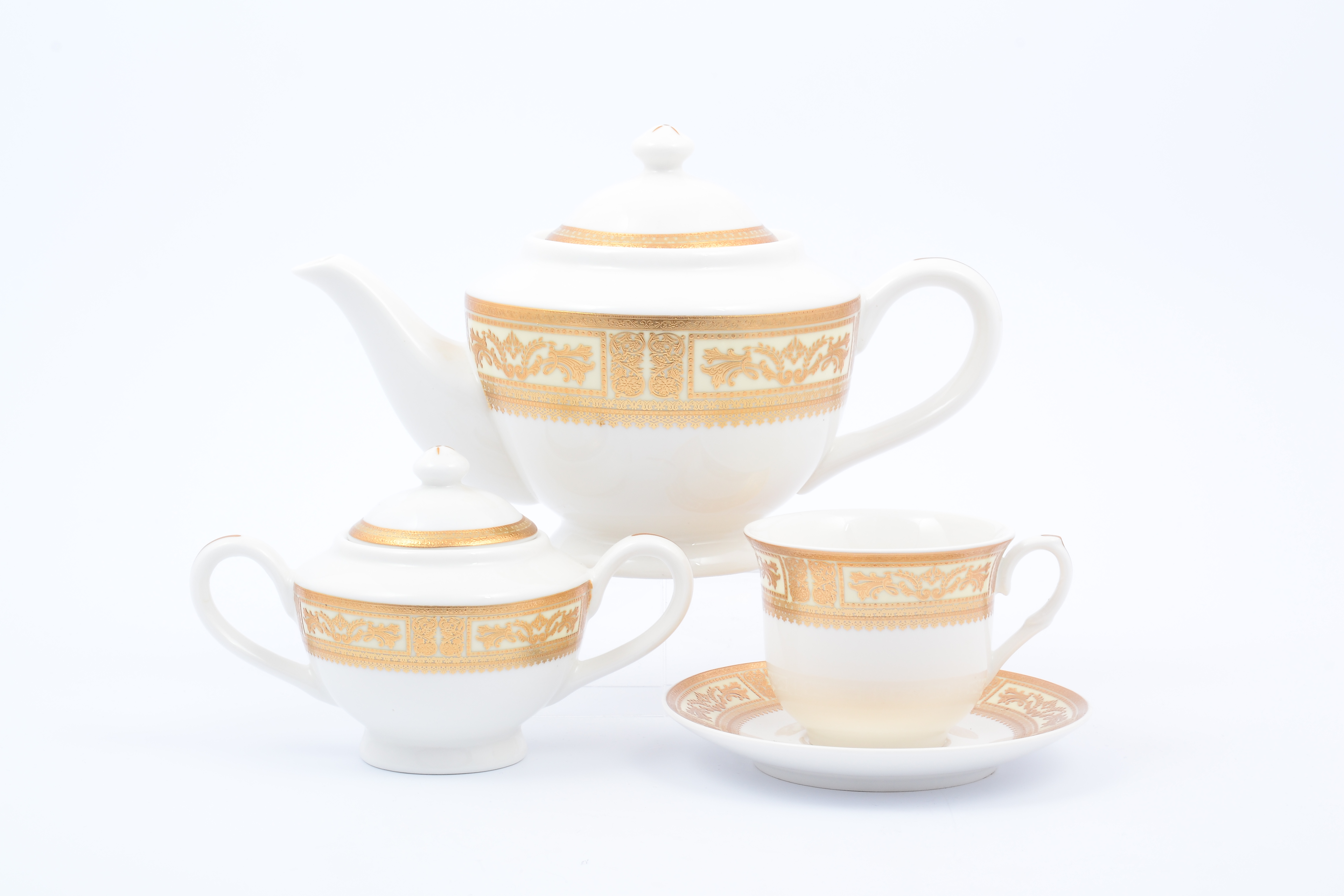 Сервизы royal. Сервиз Royal Classics (Роял Классик). Чайный сервиз Роял коллекшн. Royal Porcelain чайный сервиз. Столовый сервиз Royal Classics England collection.