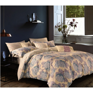 Комплект постельного белья Cleo Растительный орнамент на кремовом фоне сатин, двуспальный
