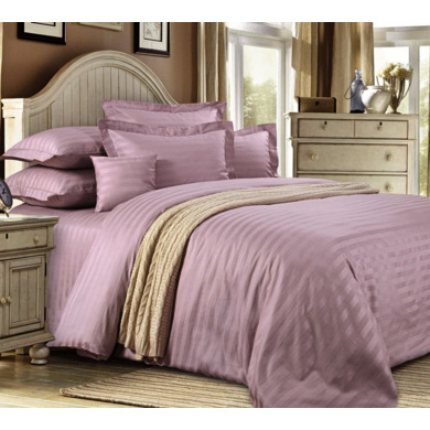 Комплект постельного белья "Розовый крем" страйп-сатин, сем.