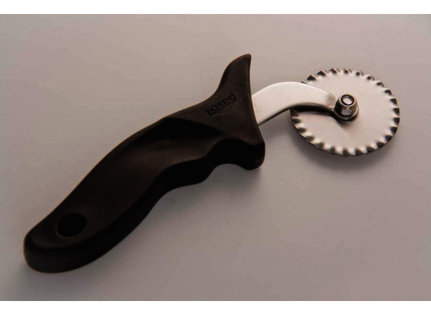 Нож для кондитерских изделий Падерно рифленый