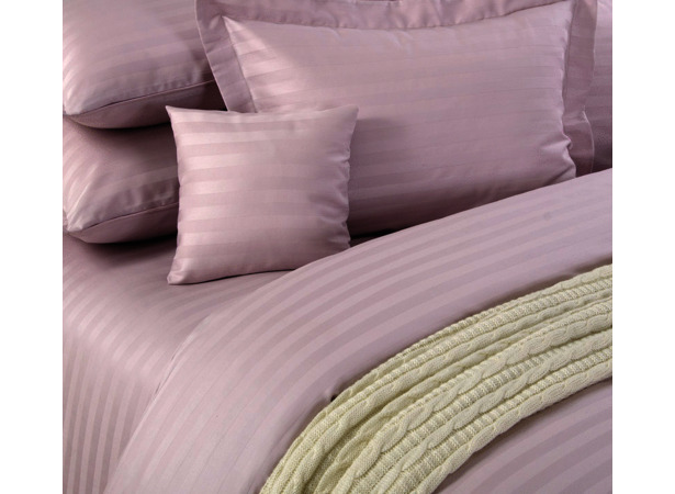 Комплект постельного белья Розовый крем страйп-сатин двуспальный (с европростыней)
