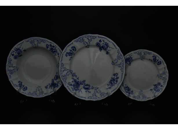 Набор тарелок Бернадотт Синие розы 24074 18 предметов
