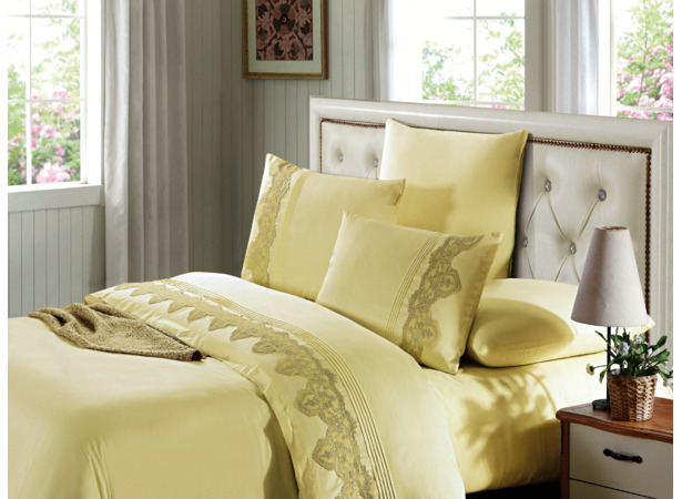 Комплект постельного белья Cleo Светло-желтый модал с гипюром евро макси