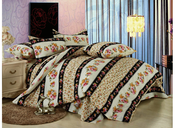 Комплект постельного белья Cleo Цветочный орнамент на черно-белом фоне бязь 15 сп